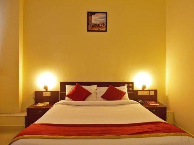 Maya International Mangalore Exterior foto